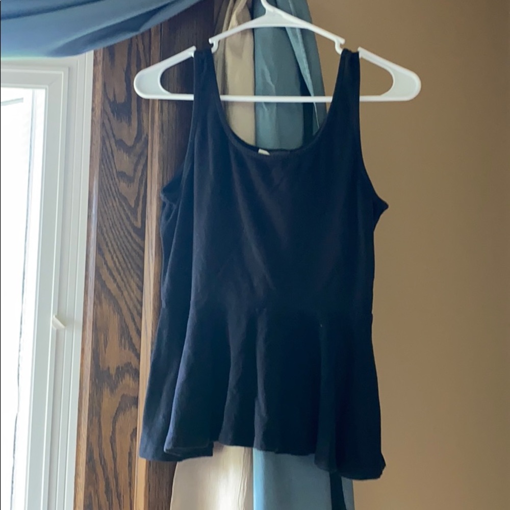 cute black tank!